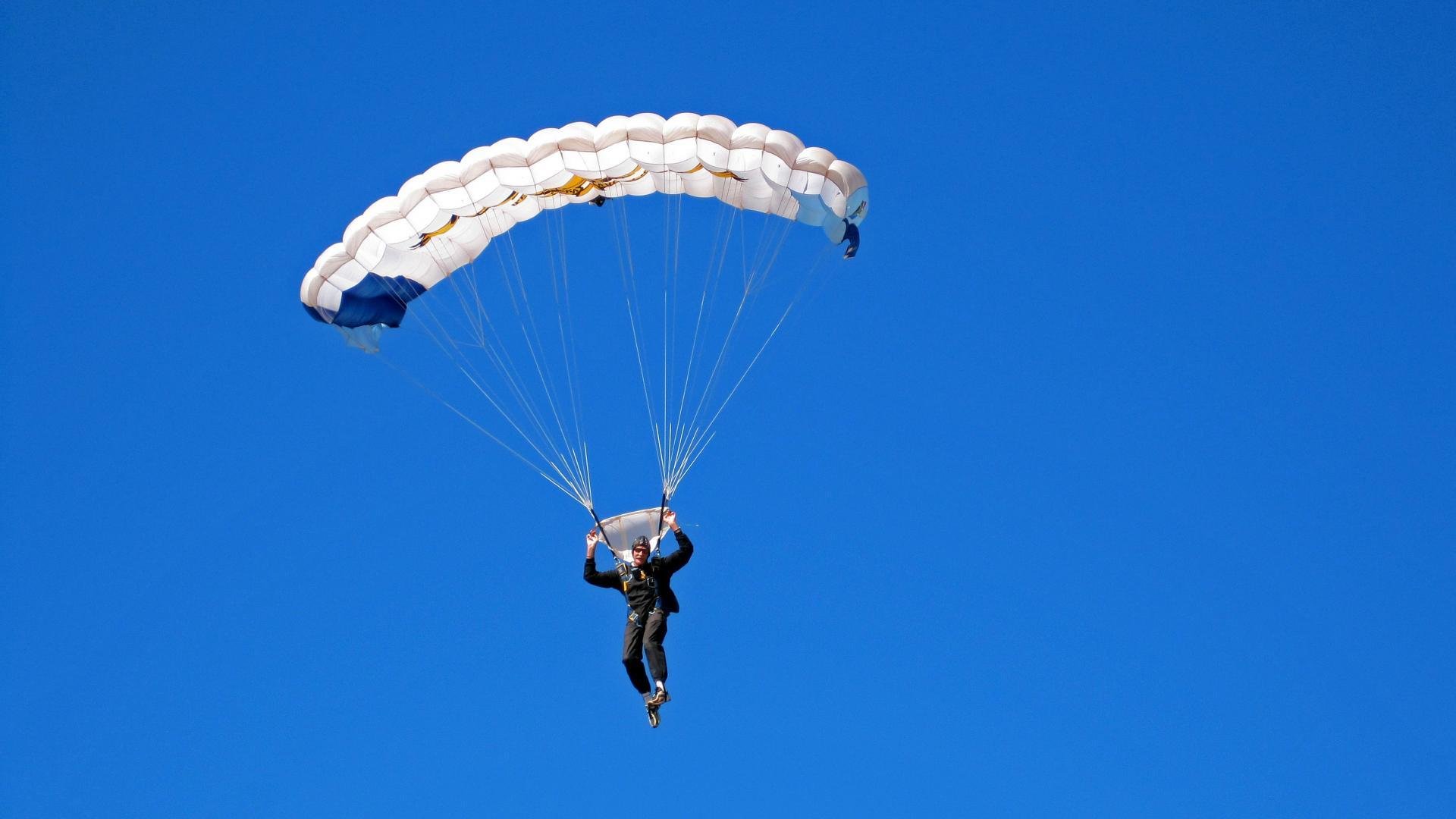 开云网址入口-青少年篮球训练营开启，提升技能迎战未来国际赛事，青少年篮球培训学校